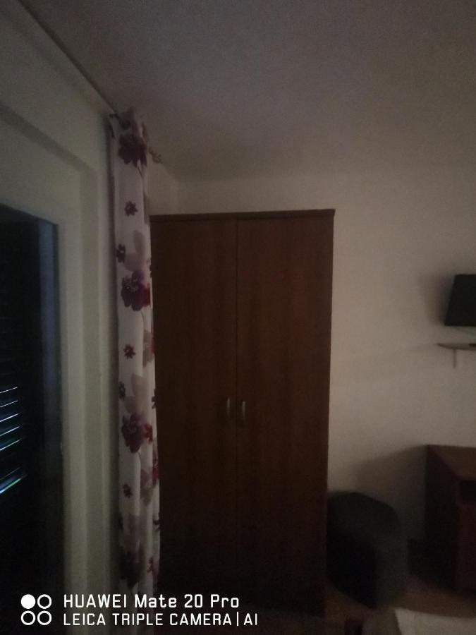 Apartmani Franceska Bol Exterior foto